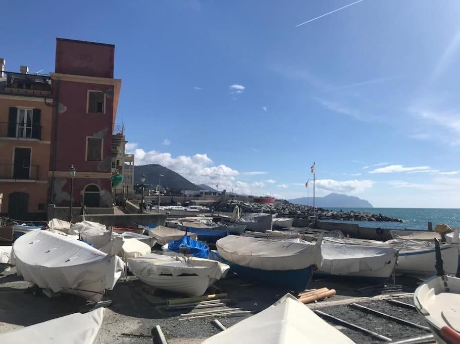 Pisi Home, 2 Min Dalla Spiaggia E Dall' Ospedale Gaslini Genova Exterior foto