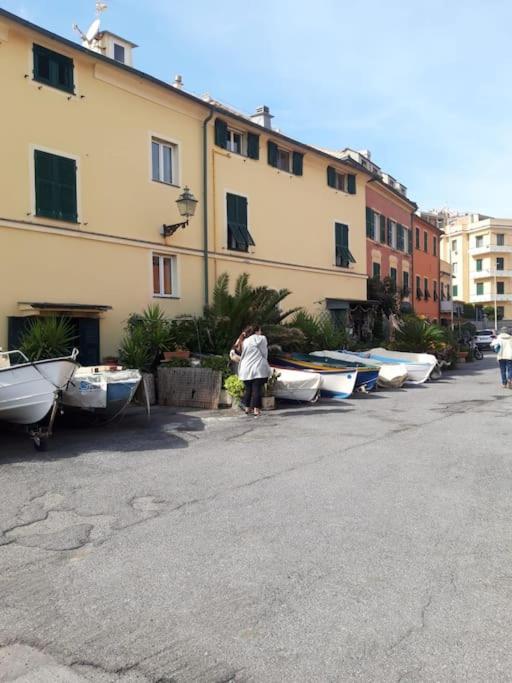 Pisi Home, 2 Min Dalla Spiaggia E Dall' Ospedale Gaslini Genova Exterior foto