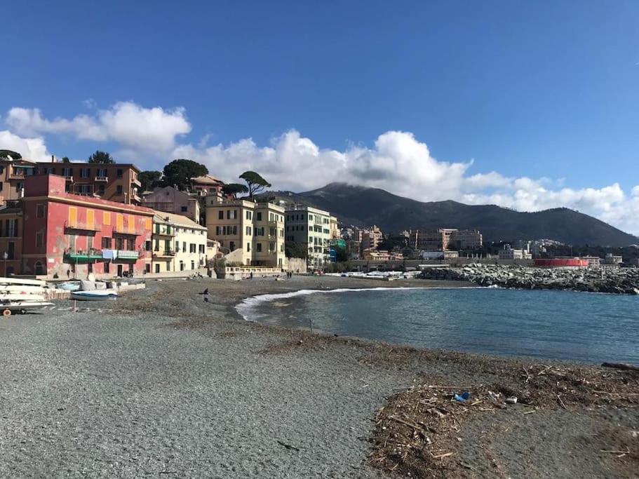 Pisi Home, 2 Min Dalla Spiaggia E Dall' Ospedale Gaslini Genova Exterior foto