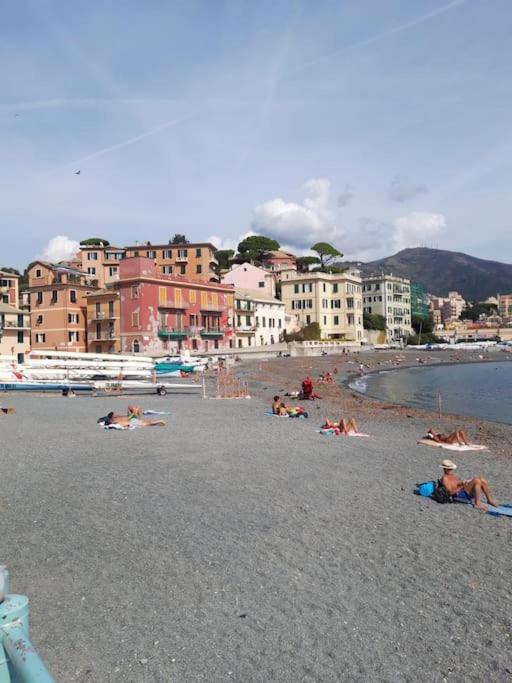 Pisi Home, 2 Min Dalla Spiaggia E Dall' Ospedale Gaslini Genova Exterior foto